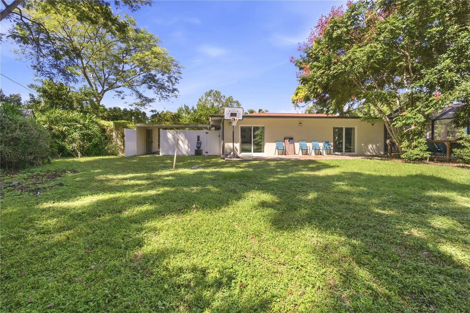 2608 OAKWOOD DRIVE, Largo, FL 33771 2608 OAKWOOD DRIVE, Largo, FL 33771