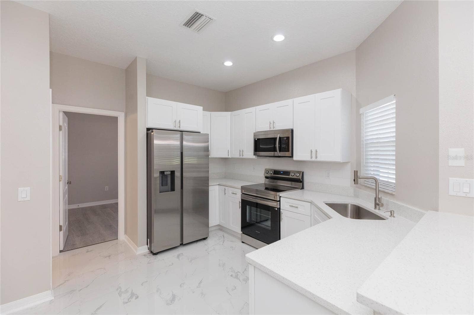12851 KINGS CROSSING DRIVE, Gibsonton, FL 33534 12851 KINGS CROSSING DRIVE, Gibsonton, FL 33534