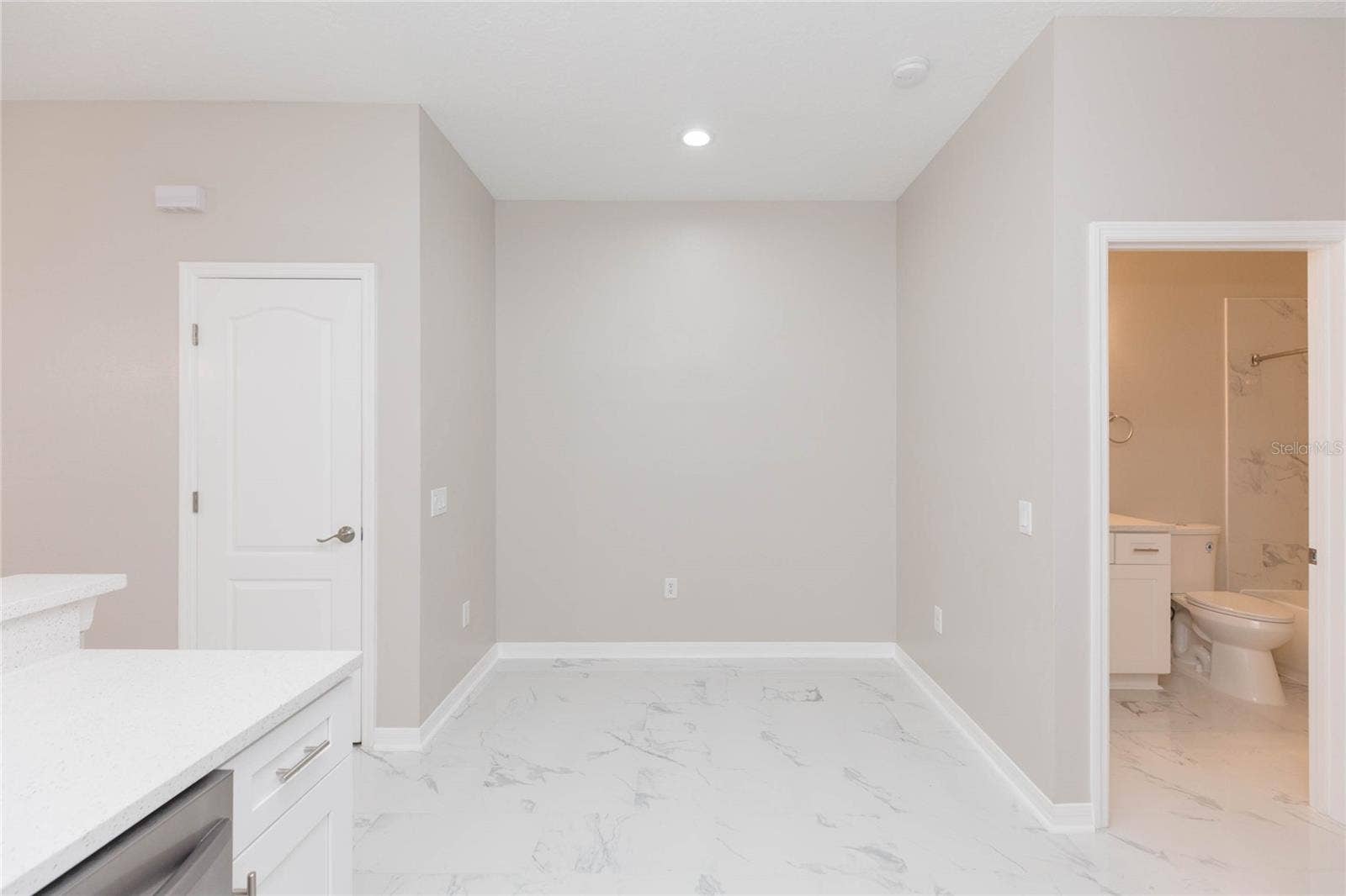 12851 KINGS CROSSING DRIVE, Gibsonton, FL 33534 12851 KINGS CROSSING DRIVE, Gibsonton, FL 33534