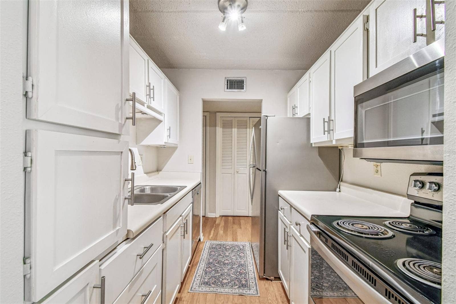 3325 BAYSHORE BOULEVARD, #B37, Tampa, FL 33629