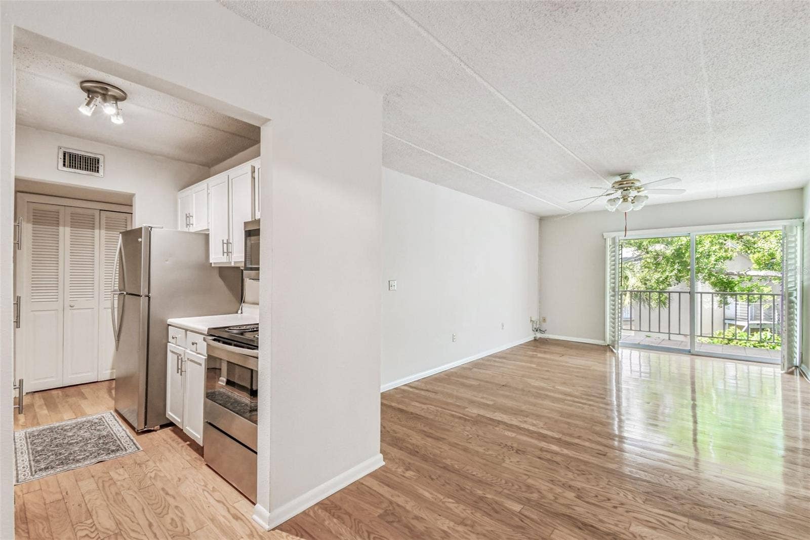 3325 BAYSHORE BOULEVARD, #B37, Tampa, FL 33629