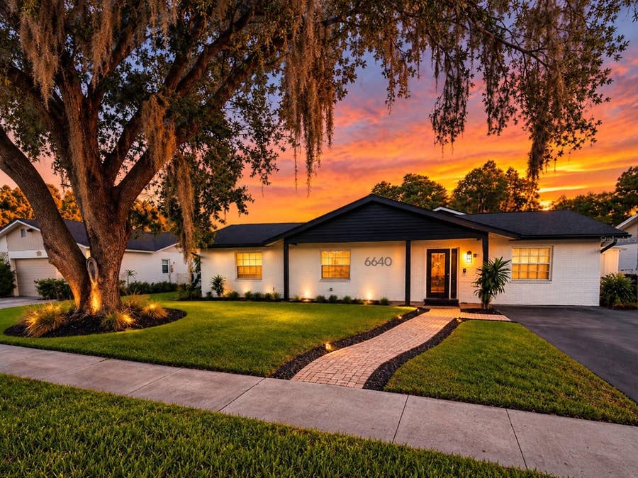 Property photo for 6640 WINDING OAK DRIVE, Tampa, FL