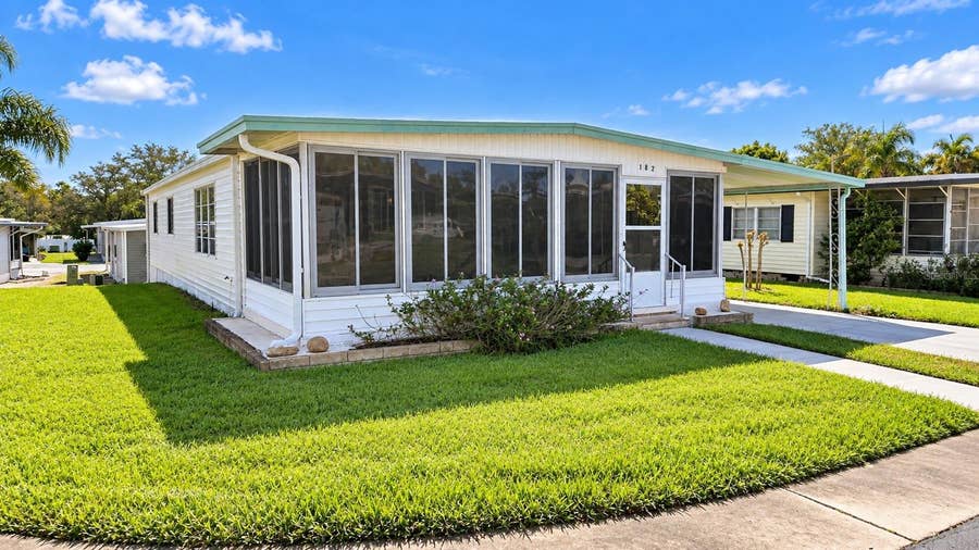 Property photo for 39820 US HIGHWAY 19 N, #182, Tarpon Springs, FL