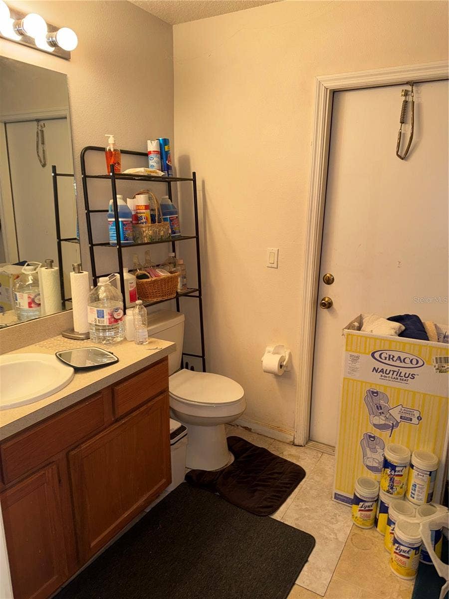 1371 ARMORY DRIVE NE, Palm Bay, FL 32907 1371 ARMORY DRIVE NE, Palm Bay, FL 32907