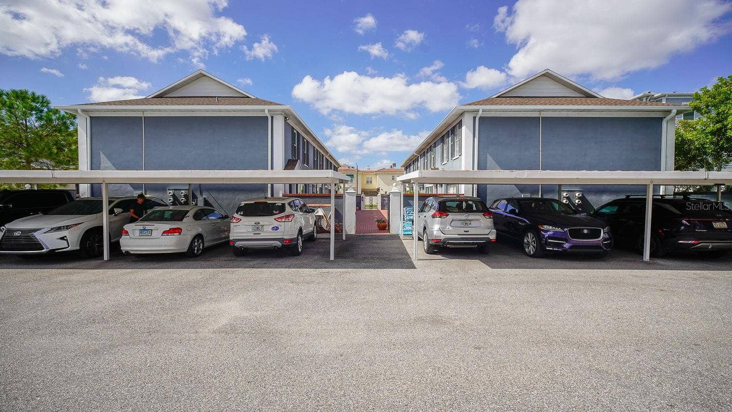 218 S TAMPANIA AVENUE, #-, Tampa, FL 33609 218 S TAMPANIA AVENUE, #-, Tampa, FL 33609
