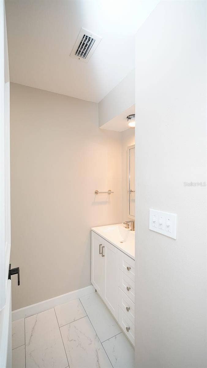 218 S TAMPANIA AVENUE, #-, Tampa, FL 33609 218 S TAMPANIA AVENUE, #-, Tampa, FL 33609