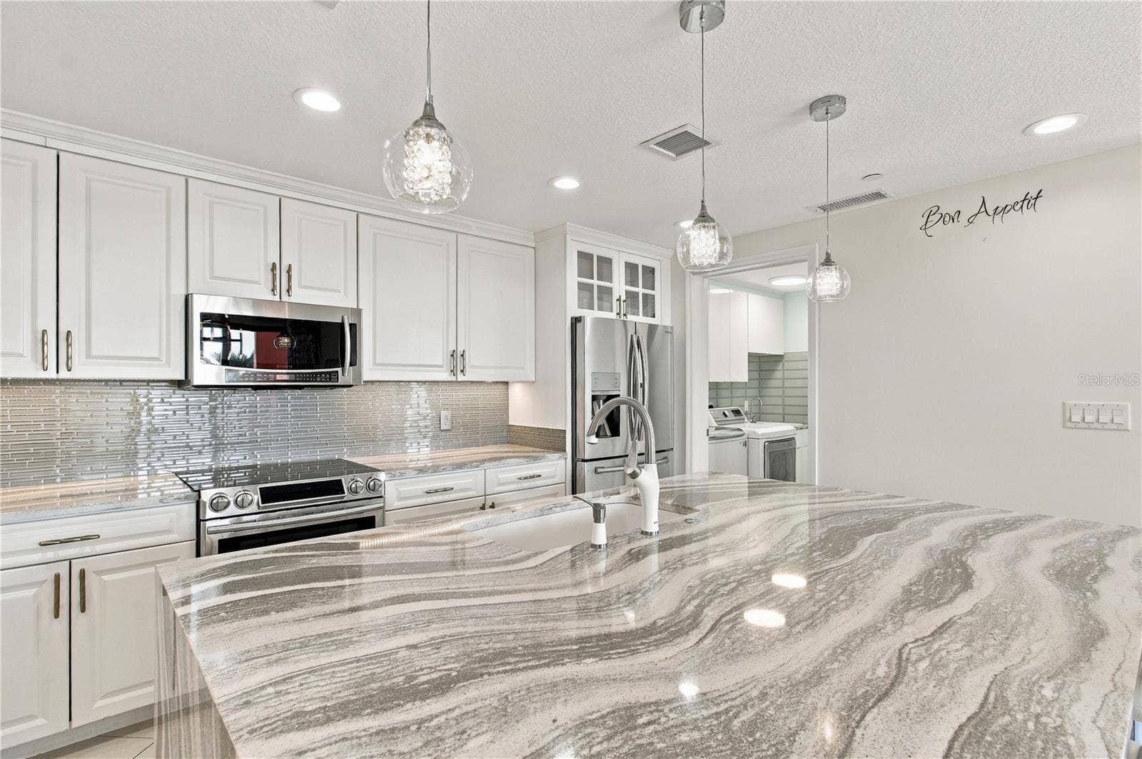 301 S GULFVIEW BOULEVARD, #303, Clearwater, FL 33767 301 S GULFVIEW BOULEVARD, #303, Clearwater, FL 33767