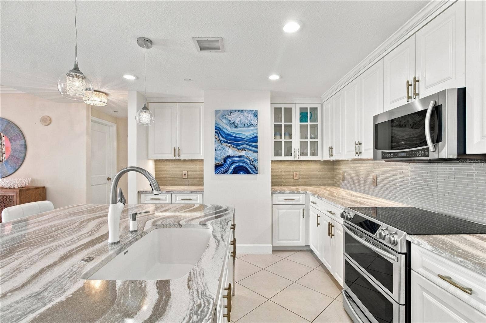 301 S GULFVIEW BOULEVARD, #303, Clearwater, FL 33767 301 S GULFVIEW BOULEVARD, #303, Clearwater, FL 33767