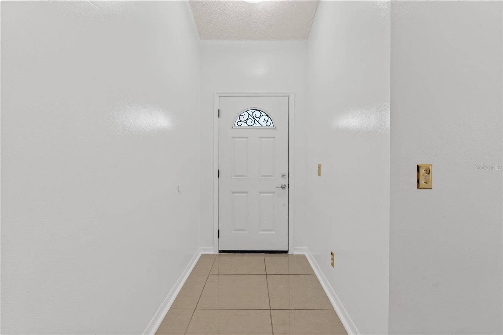13508 PRESTWICK DRIVE, Riverview, FL 33579 Entryway