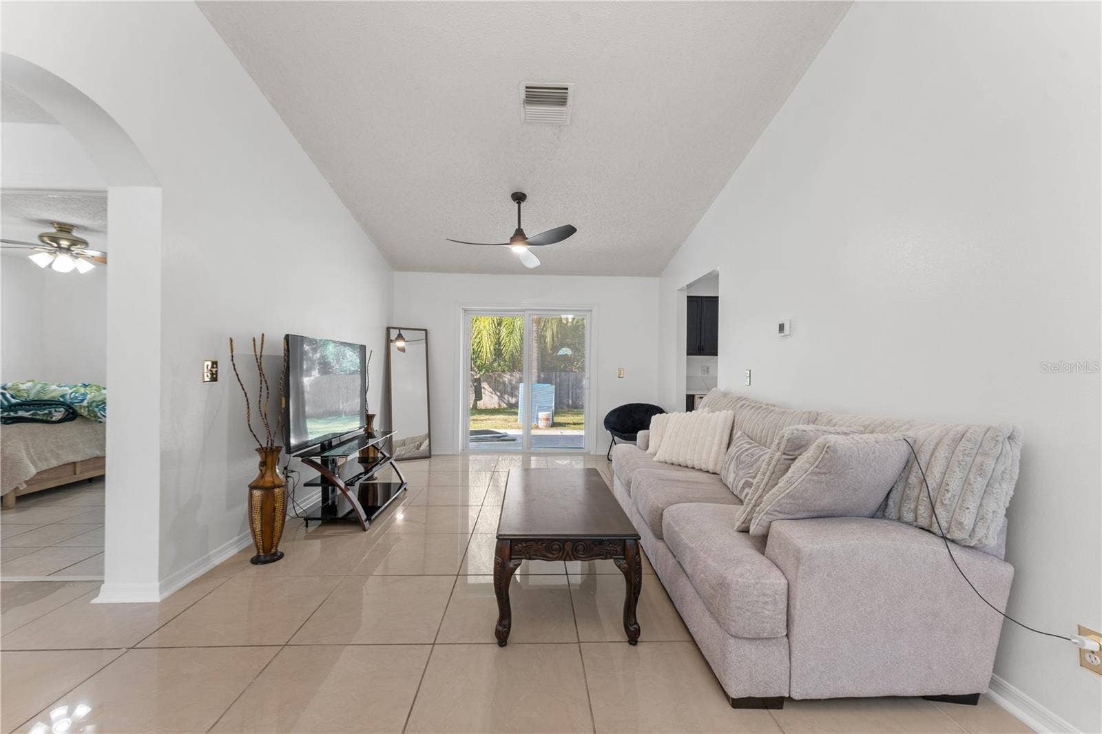 13508 PRESTWICK DRIVE, Riverview, FL 33579 Living room
