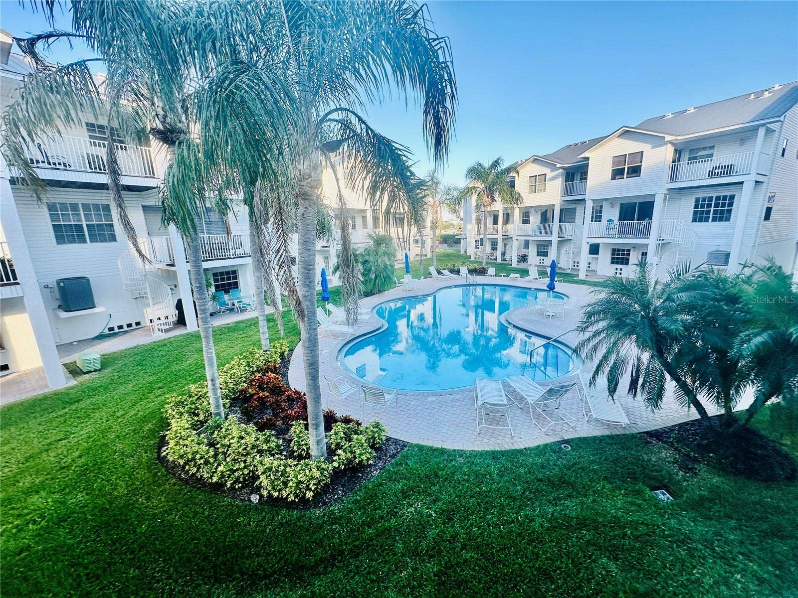 135 SHOALS CIRCLE, North Redington Beach, FL 33708 135 SHOALS CIRCLE, North Redington Beach, FL 33708