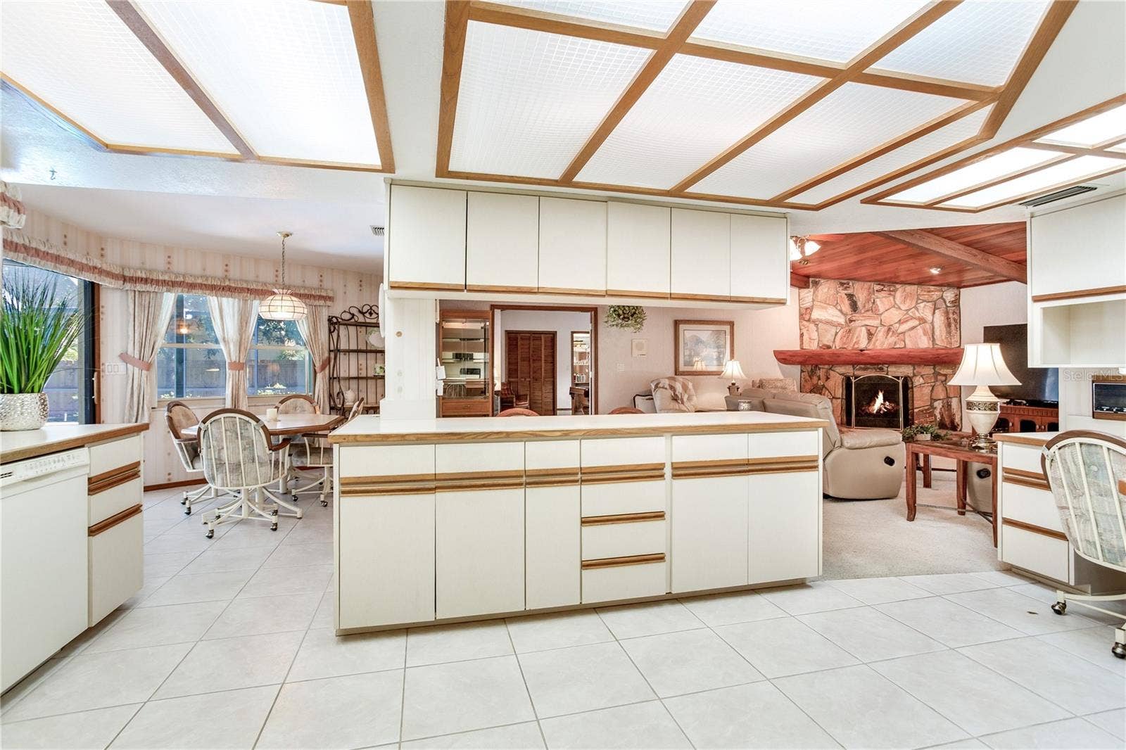 10353 BARRY DRIVE, Largo, FL 33774 10353 BARRY DRIVE, Largo, FL 33774