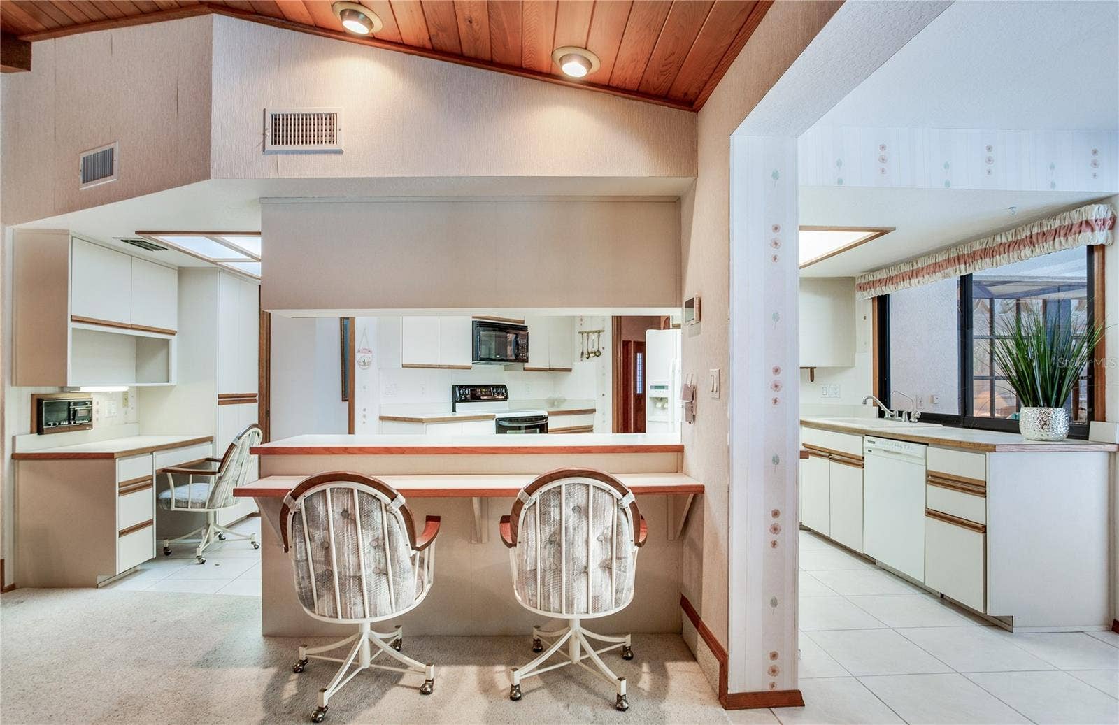 10353 BARRY DRIVE, Largo, FL 33774 10353 BARRY DRIVE, Largo, FL 33774