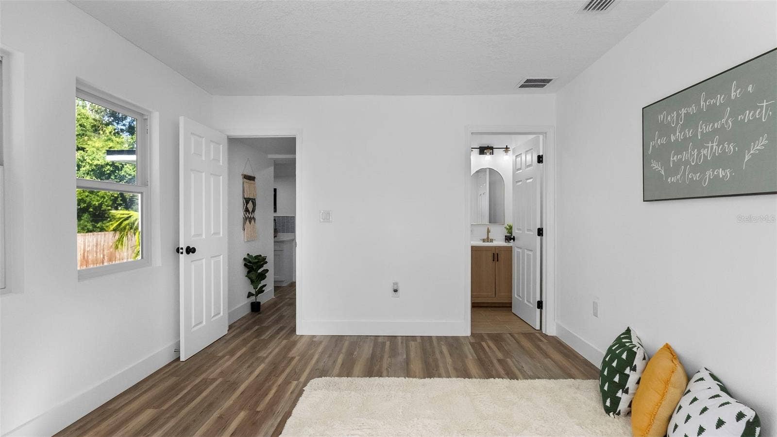 13750 13TH STREET, Dade City, FL 33525 13750 13TH STREET, Dade City, FL 33525