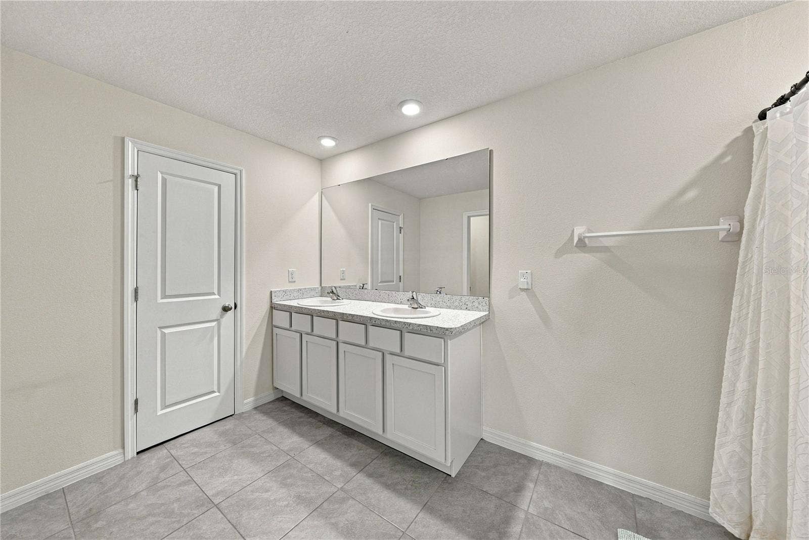 12172 LILY MAGNOLIA LANE, Riverview, FL 33569 12172 LILY MAGNOLIA LANE, Riverview, FL 33569