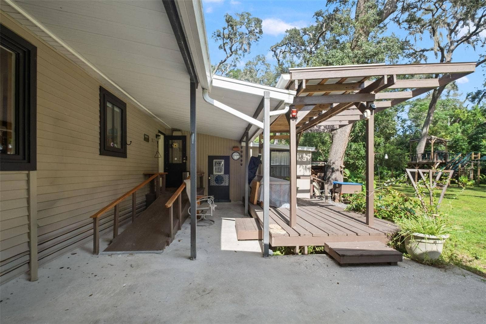418 WASHINGTON AVENUE, Brooksville, FL 34604 418 WASHINGTON AVENUE, Brooksville, FL 34604