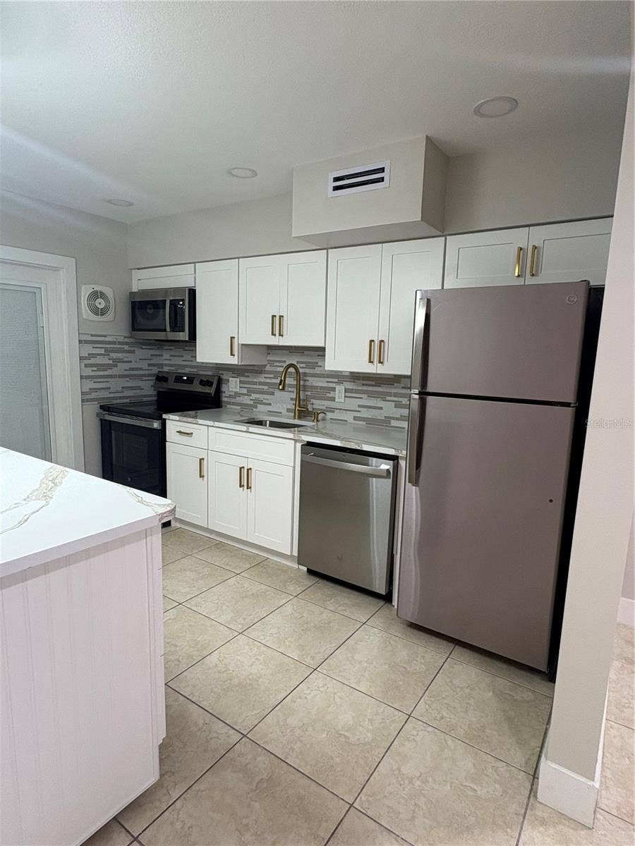 1840 SHORE DRIVE S, #5, South Pasadena, FL 33707 1840 SHORE DRIVE S, #5, South Pasadena, FL 33707