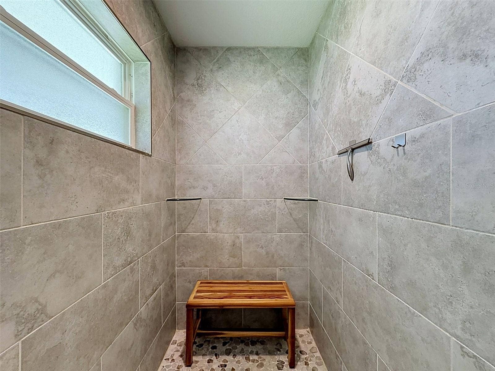 1420 MAGNOLIA LN, Auburndale, FL 33823 Primary Bathroom