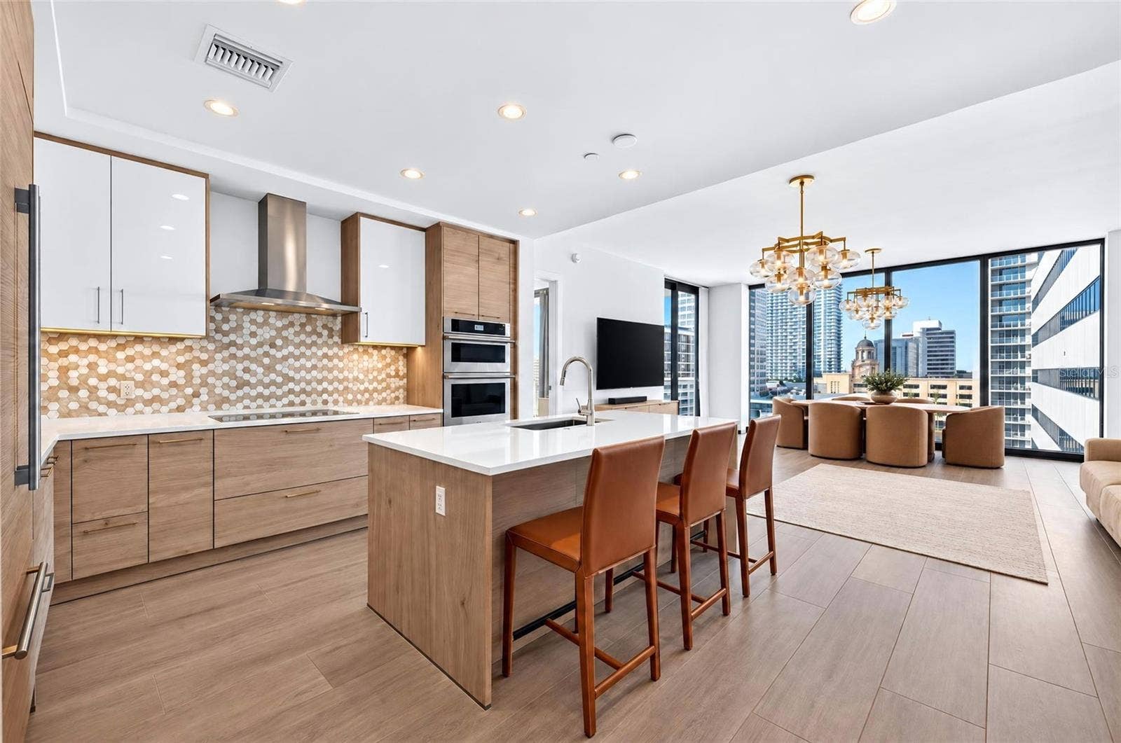 301 1ST STREET S, #1004, St Petersburg, FL 33701 Kitchen View