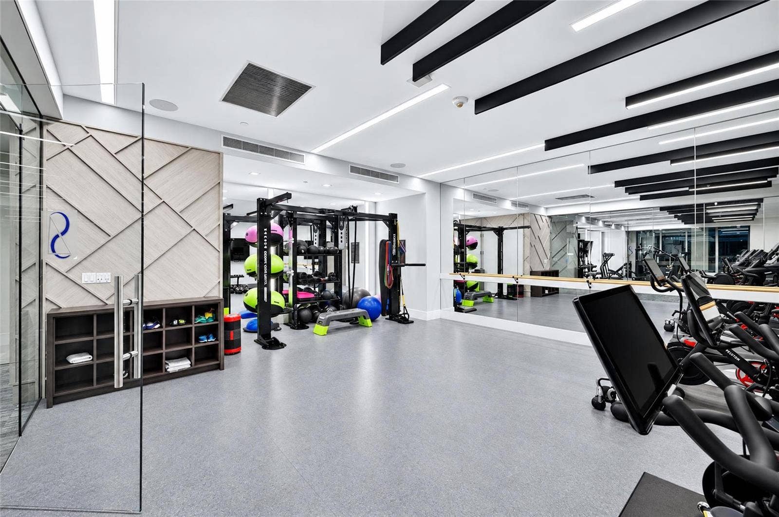 301 1ST STREET S, #1004, St Petersburg, FL 33701 Fitness Center
