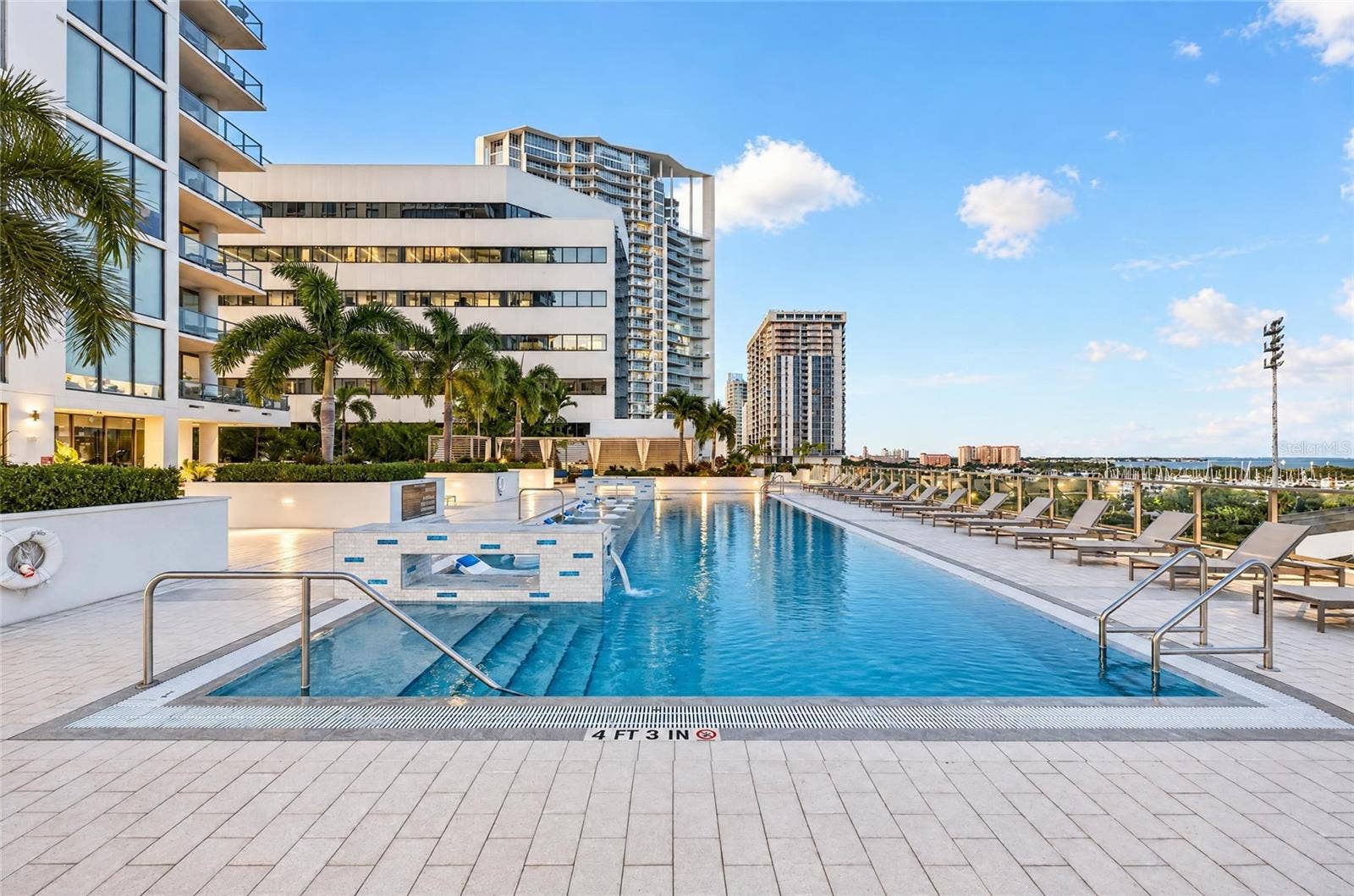 301 1ST STREET S, #1004, St Petersburg, FL 33701 7th Floor Heated Saltwater Infinity Pool