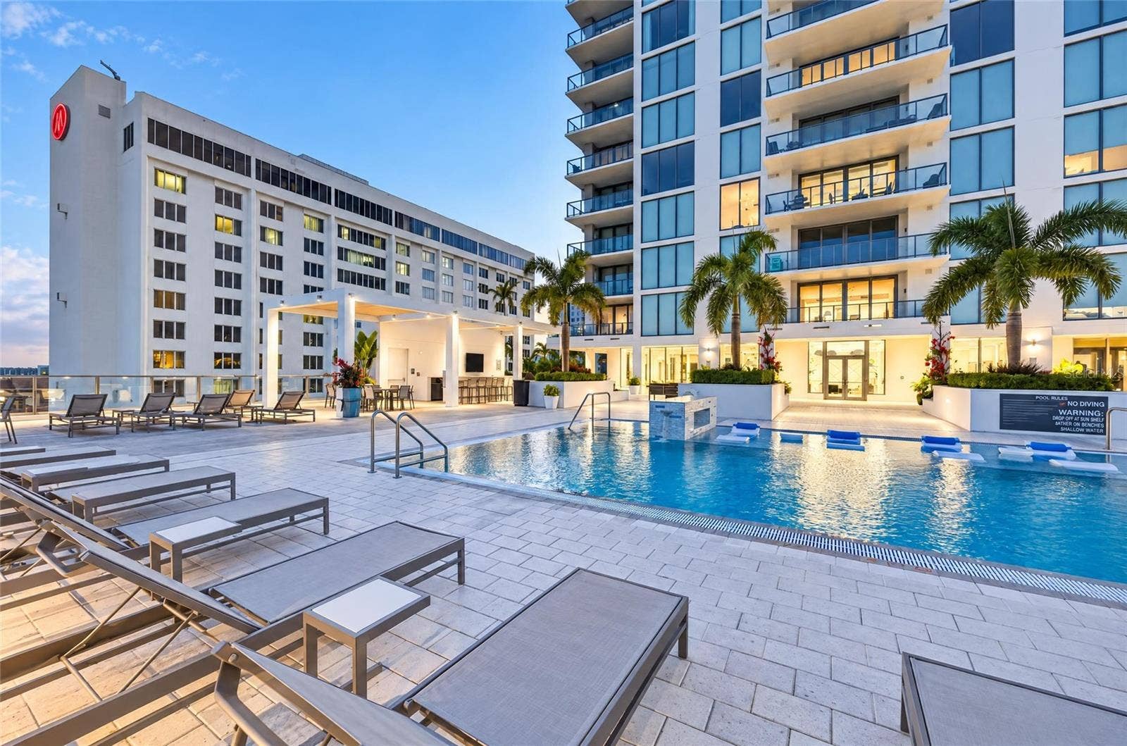 301 1ST STREET S, #1004, St Petersburg, FL 33701 7th Floor Aire Deck
