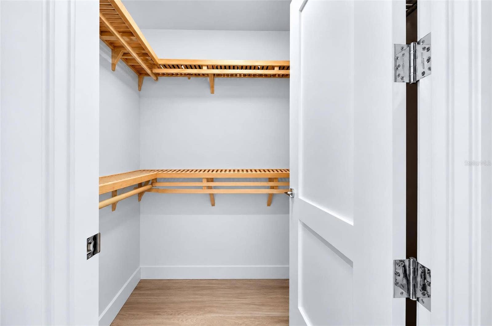 301 1ST STREET S, #1004, St Petersburg, FL 33701 Primary Walk-in Left Side