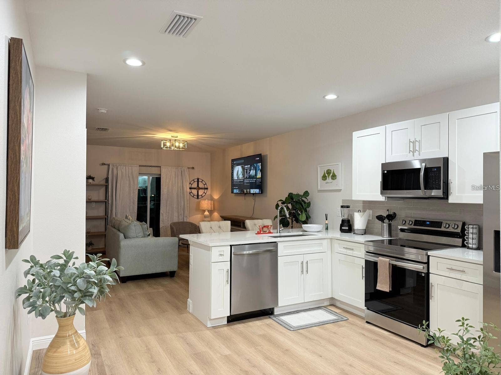 17099 CARLEEN AVENUE, Port Charlotte, FL 33948 This is the model home picture.