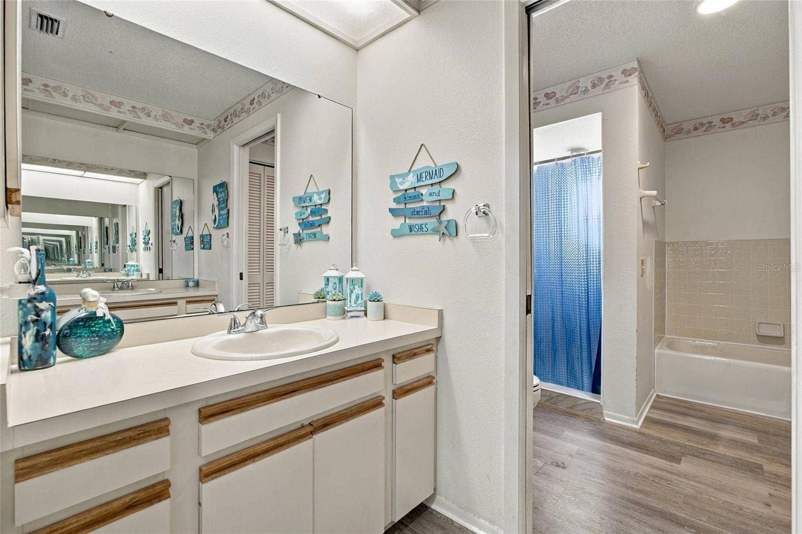 6015 COURTSIDE DRIVE, Bradenton, FL 34210
