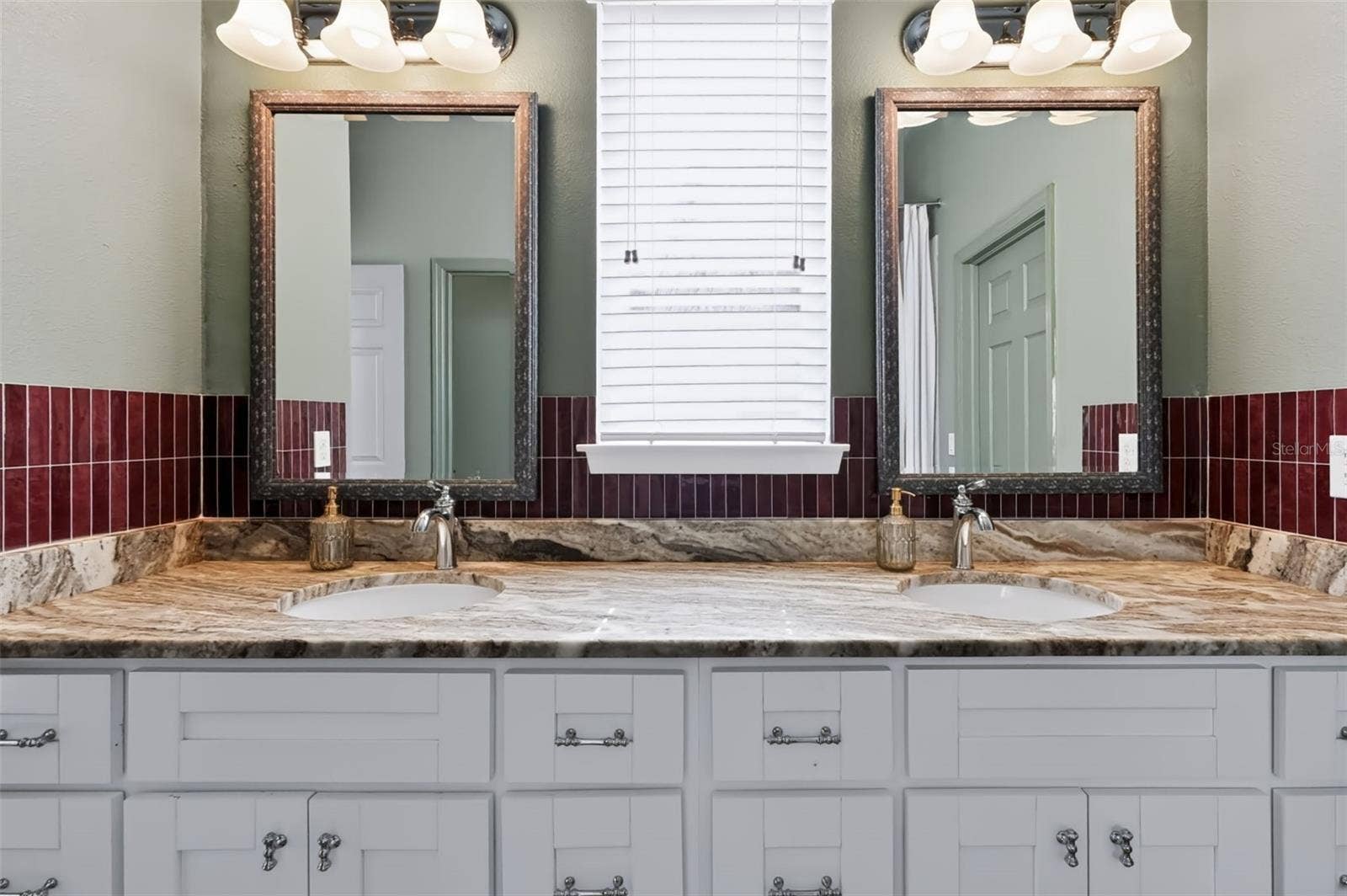 313 ROXBURY CROSSING COURT, Valrico, FL 33594 313 ROXBURY CROSSING COURT, Valrico, FL 33594
