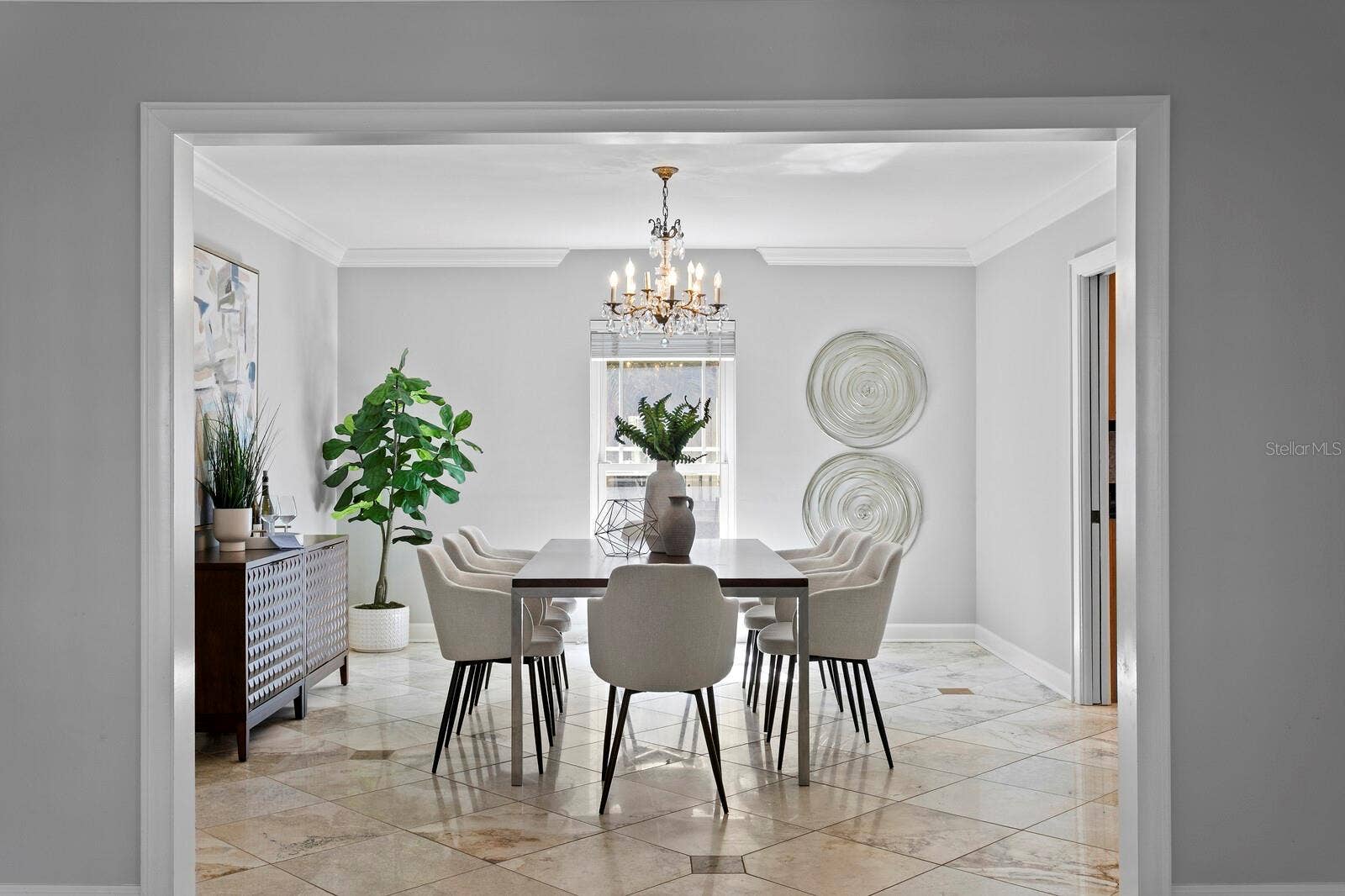 2930 W BAYSHORE COURT, Tampa, FL 33611 Can you imagine dinner parties.