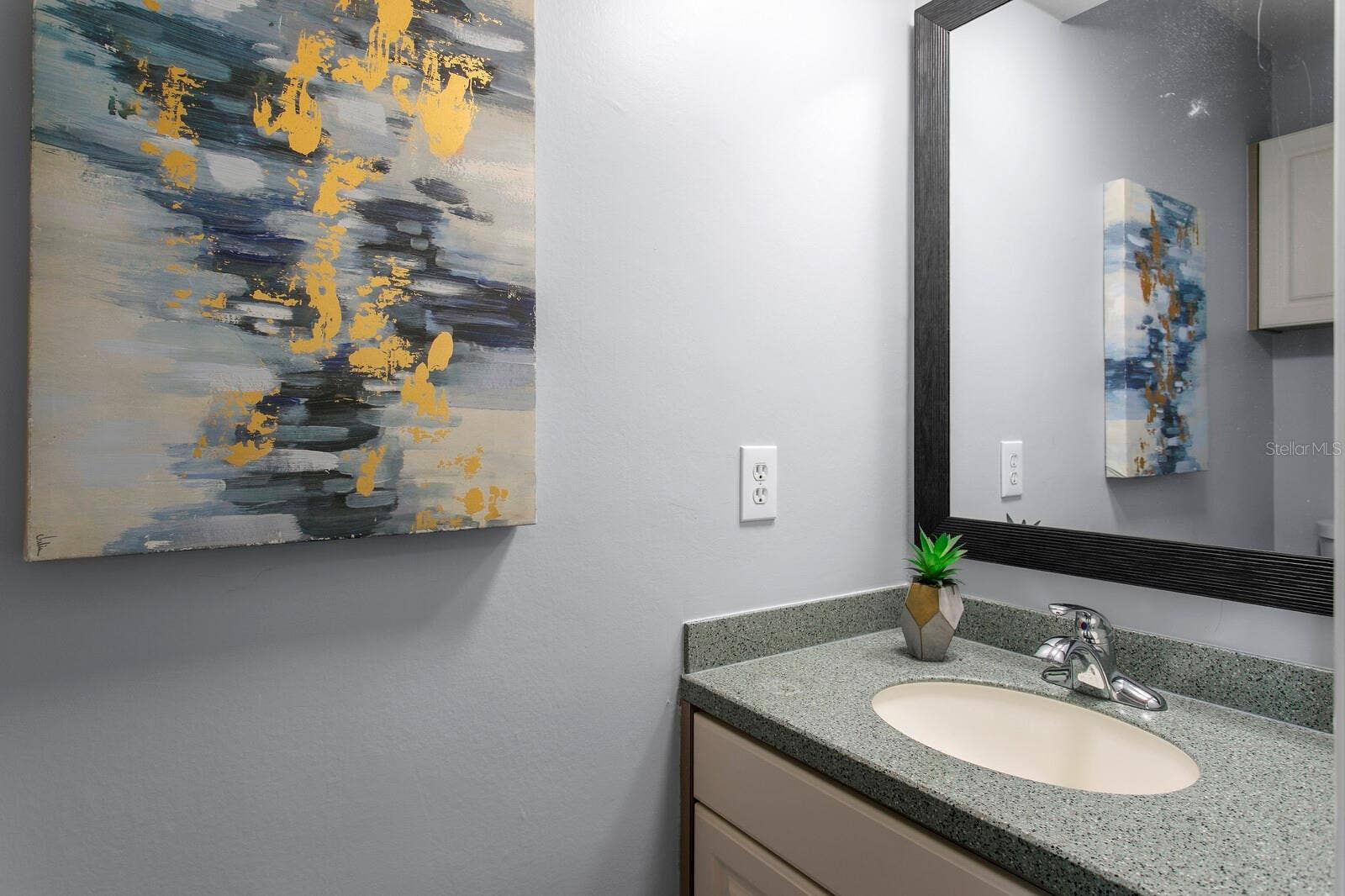 2930 W BAYSHORE COURT, Tampa, FL 33611 Bedroom 1 1/2 bath