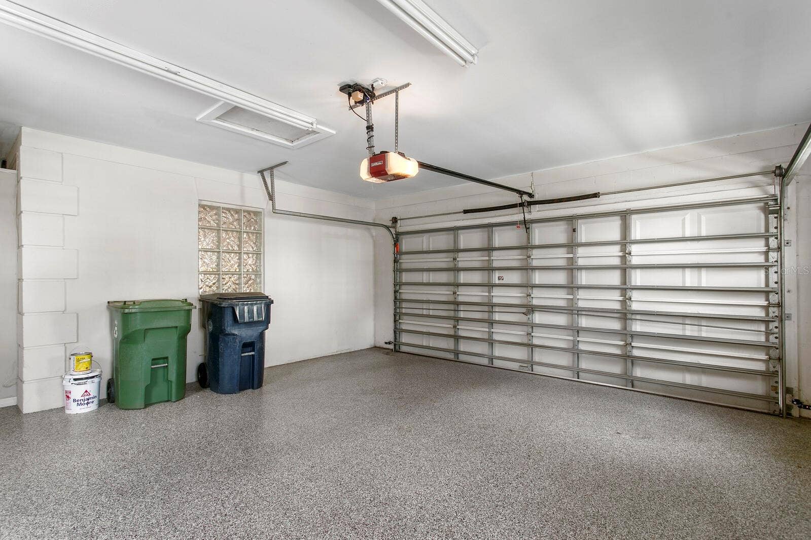 2930 W BAYSHORE COURT, Tampa, FL 33611 Garage.