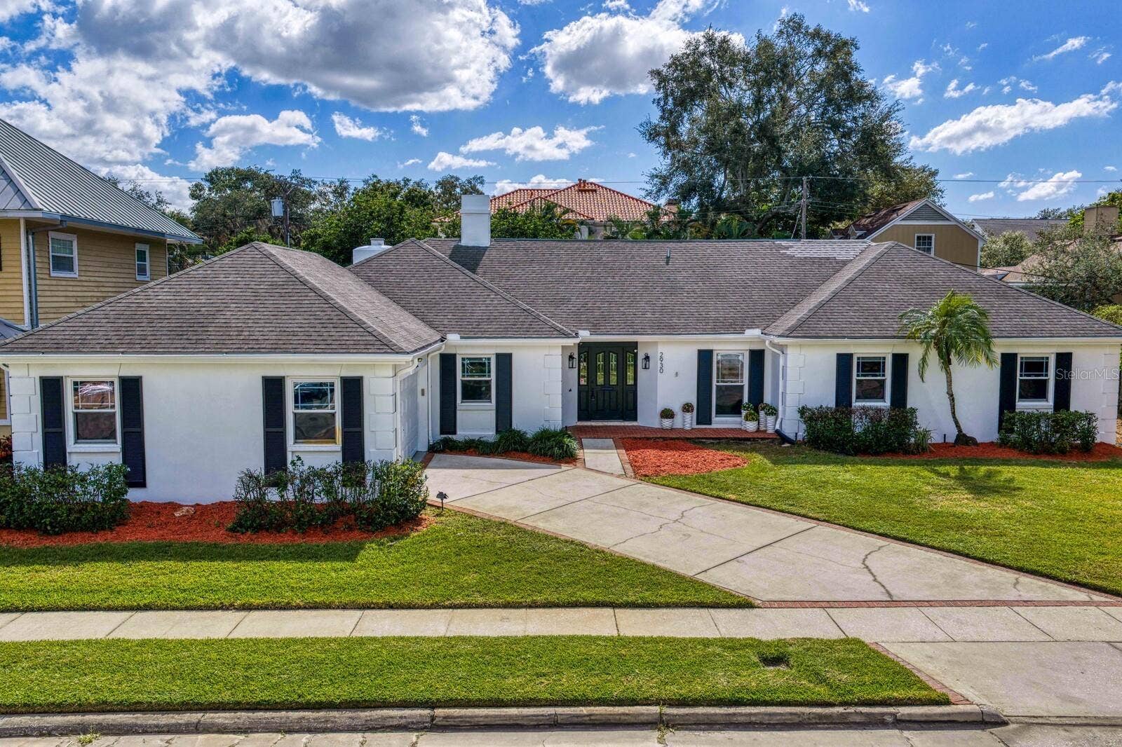 2930 W BAYSHORE COURT, Tampa, FL 33611 Fresh Exterior Paint