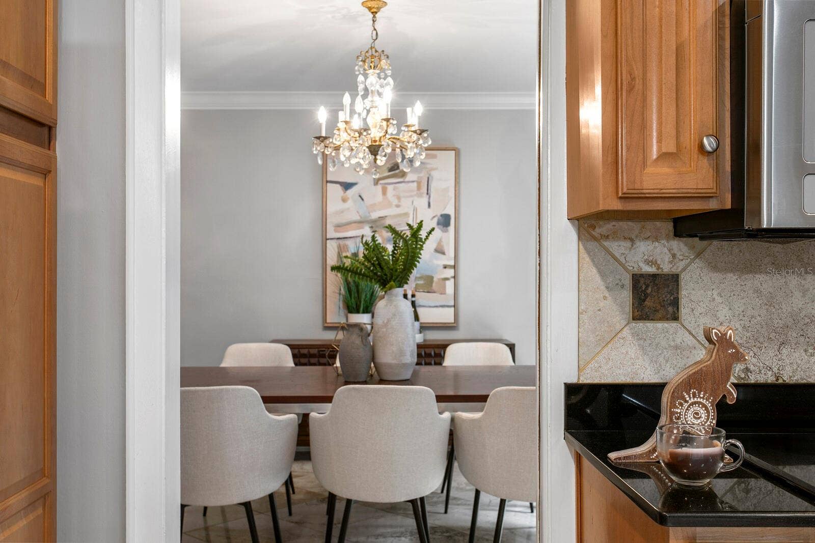 2930 W BAYSHORE COURT, Tampa, FL 33611 Sophistication!