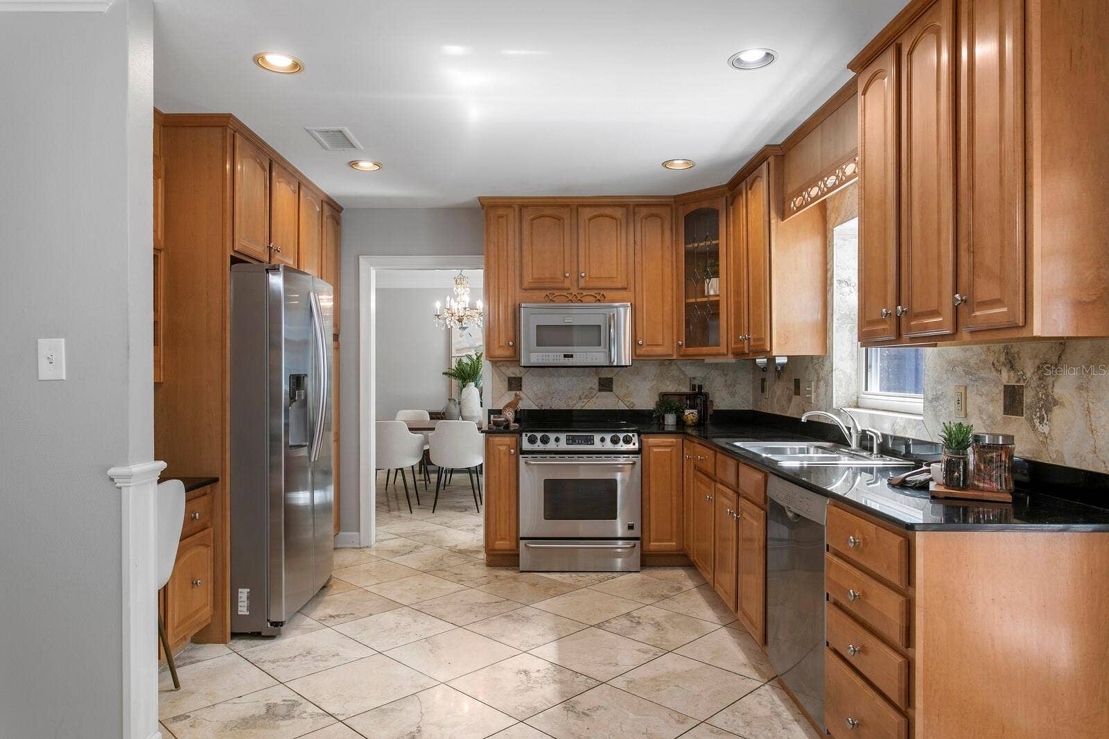 2930 W BAYSHORE COURT, Tampa, FL 33611 Kitchen