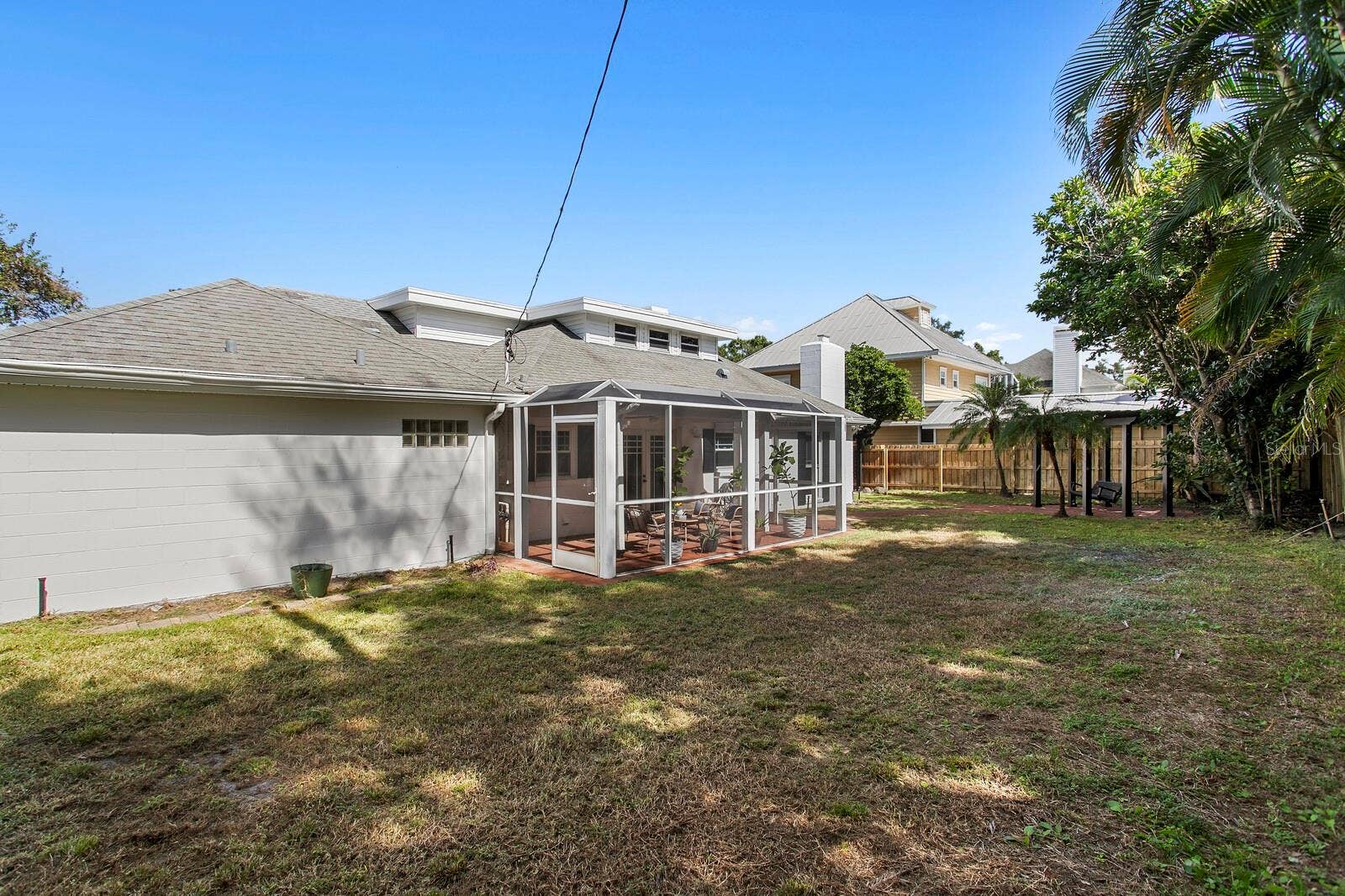 2930 W BAYSHORE COURT, Tampa, FL 33611 Could put in a pool or more landscape. Or how about a golf run with cool turf.
