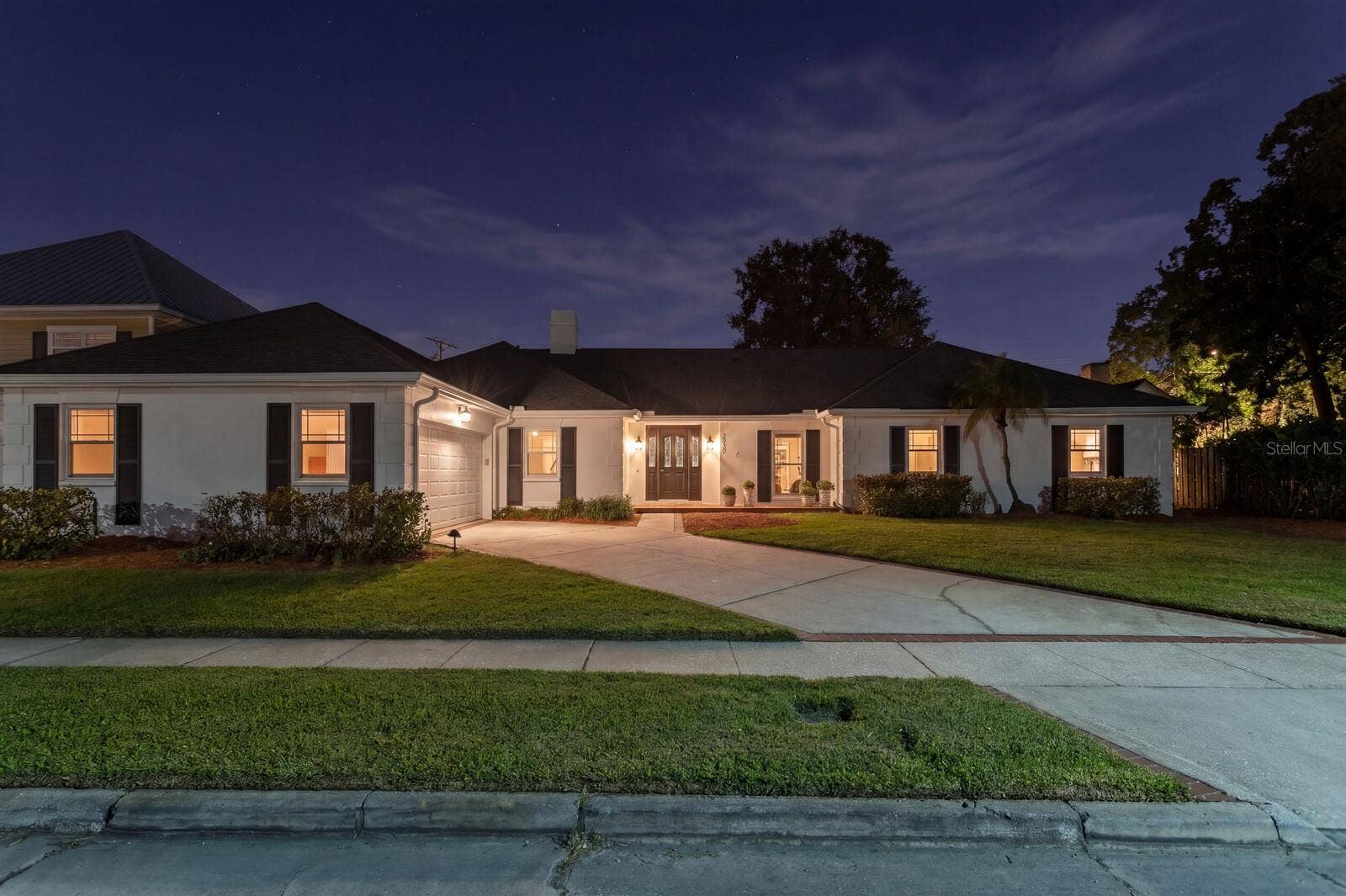 2930 W BAYSHORE COURT, Tampa, FL 33611 More than just a house.. its a home!