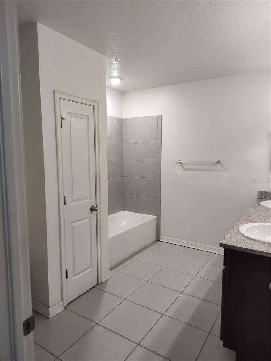1103 HILLHURST DRIVE, Wesley Chapel, FL 33543 1103 HILLHURST DRIVE, Wesley Chapel, FL 33543