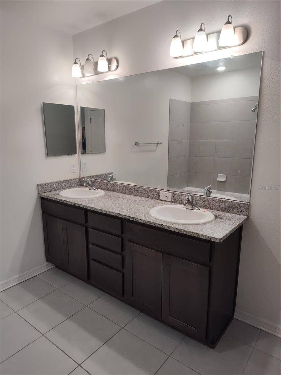 1103 HILLHURST DRIVE, Wesley Chapel, FL 33543 1103 HILLHURST DRIVE, Wesley Chapel, FL 33543