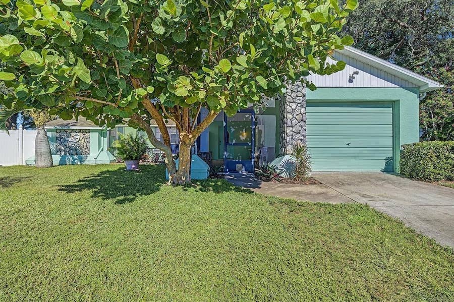 Property photo for 2437 FIELDCREST COURT, Holiday, FL