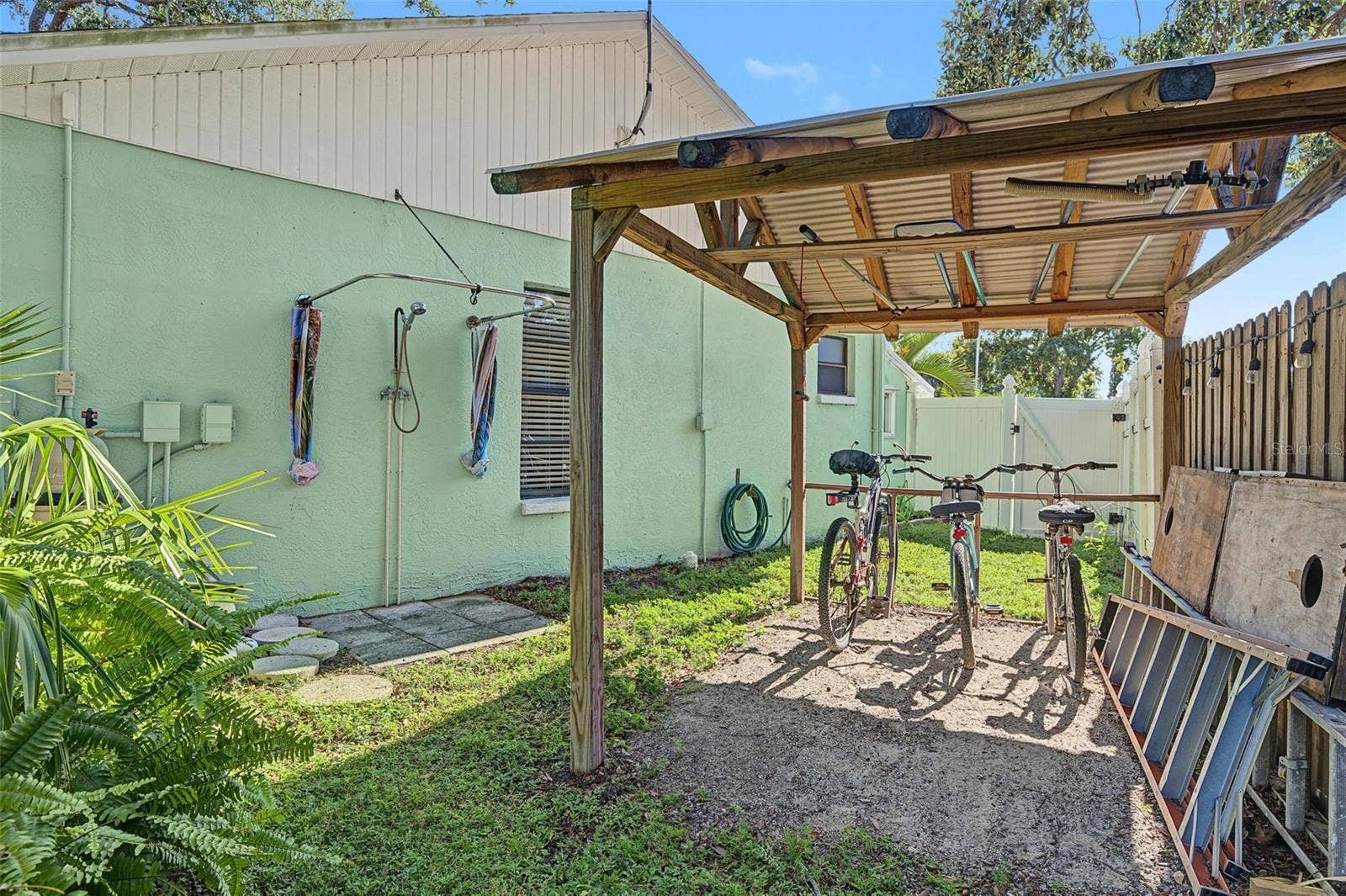 2437 FIELDCREST COURT, Holiday, FL 34691
