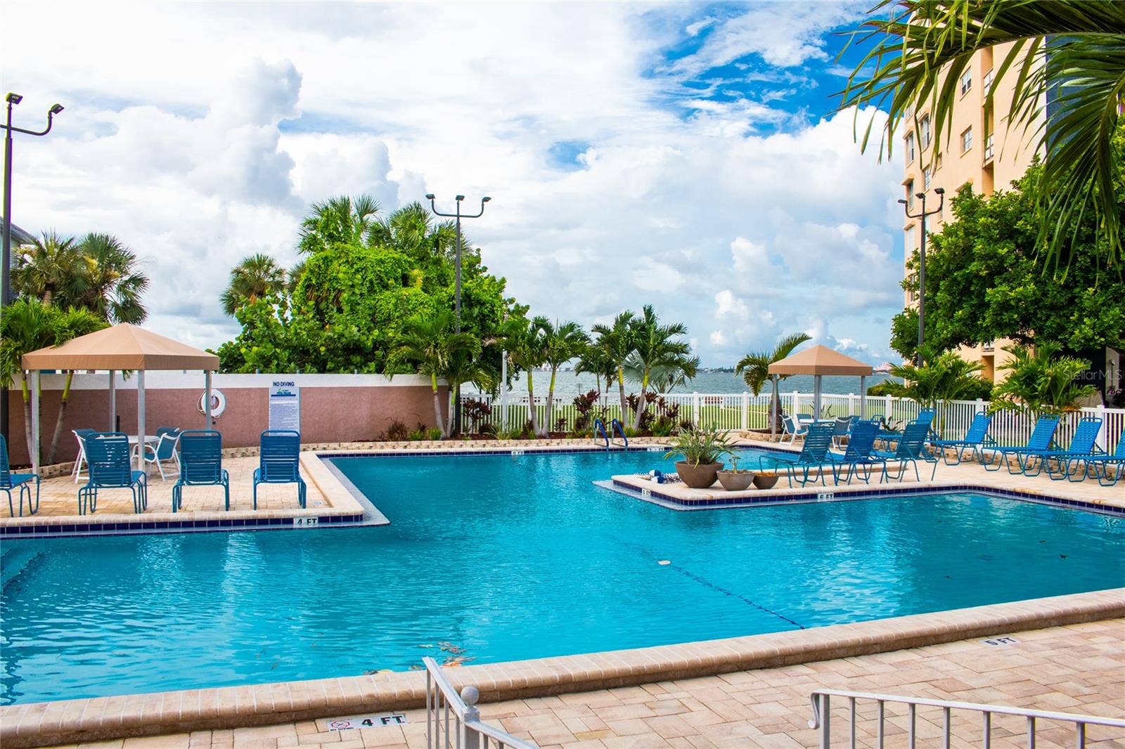 6020 SHORE BOULEVARD S, #107, Gulfport, FL 33707