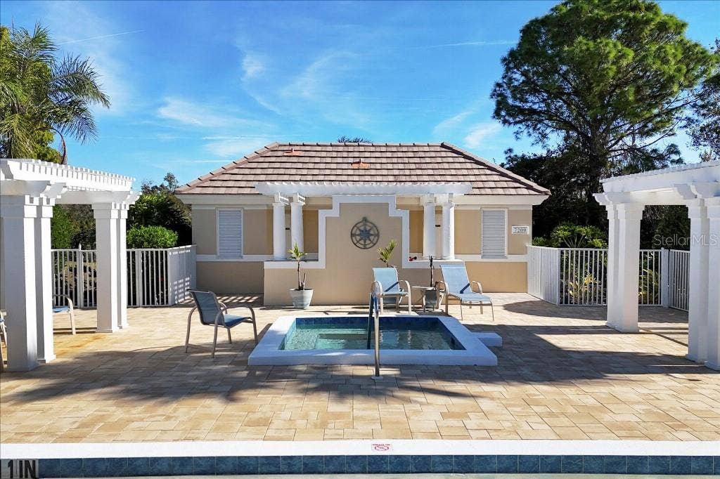 7130 KENSINGTON COURT, University Park, FL 34201
