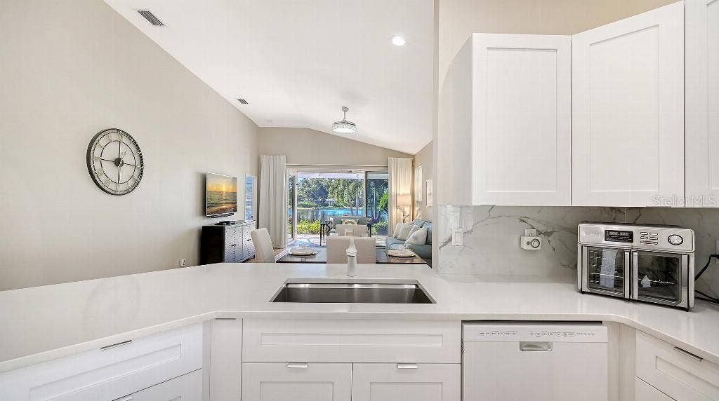 7130 KENSINGTON COURT, University Park, FL 34201