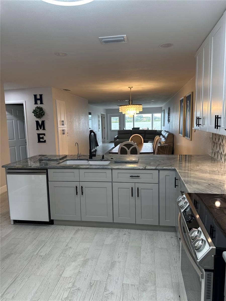 19029 US HIGHWAY 19 N, #28B, Clearwater, FL 33764