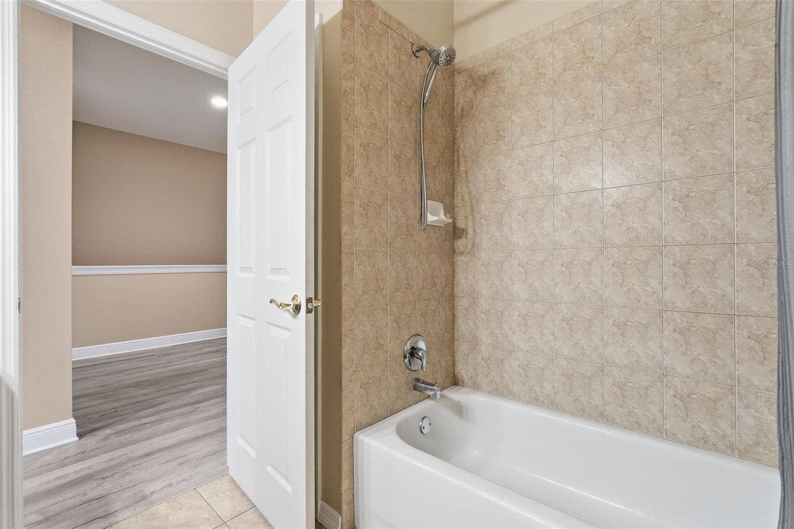 9718 TAYLOR ROSE LANE, Seminole, FL 33777 Hall Bathroom
