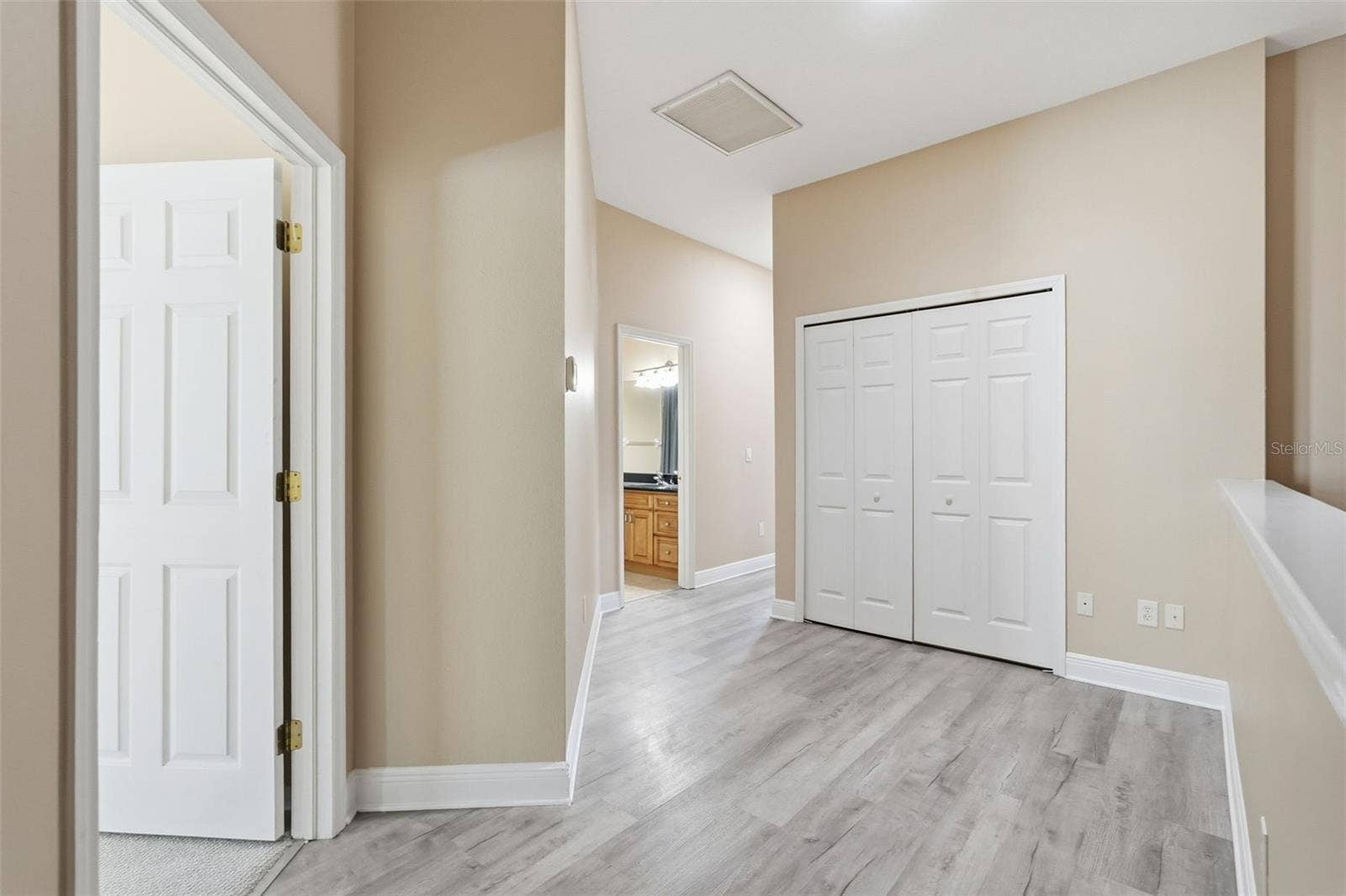 9718 TAYLOR ROSE LANE, Seminole, FL 33777 2nd floor landing