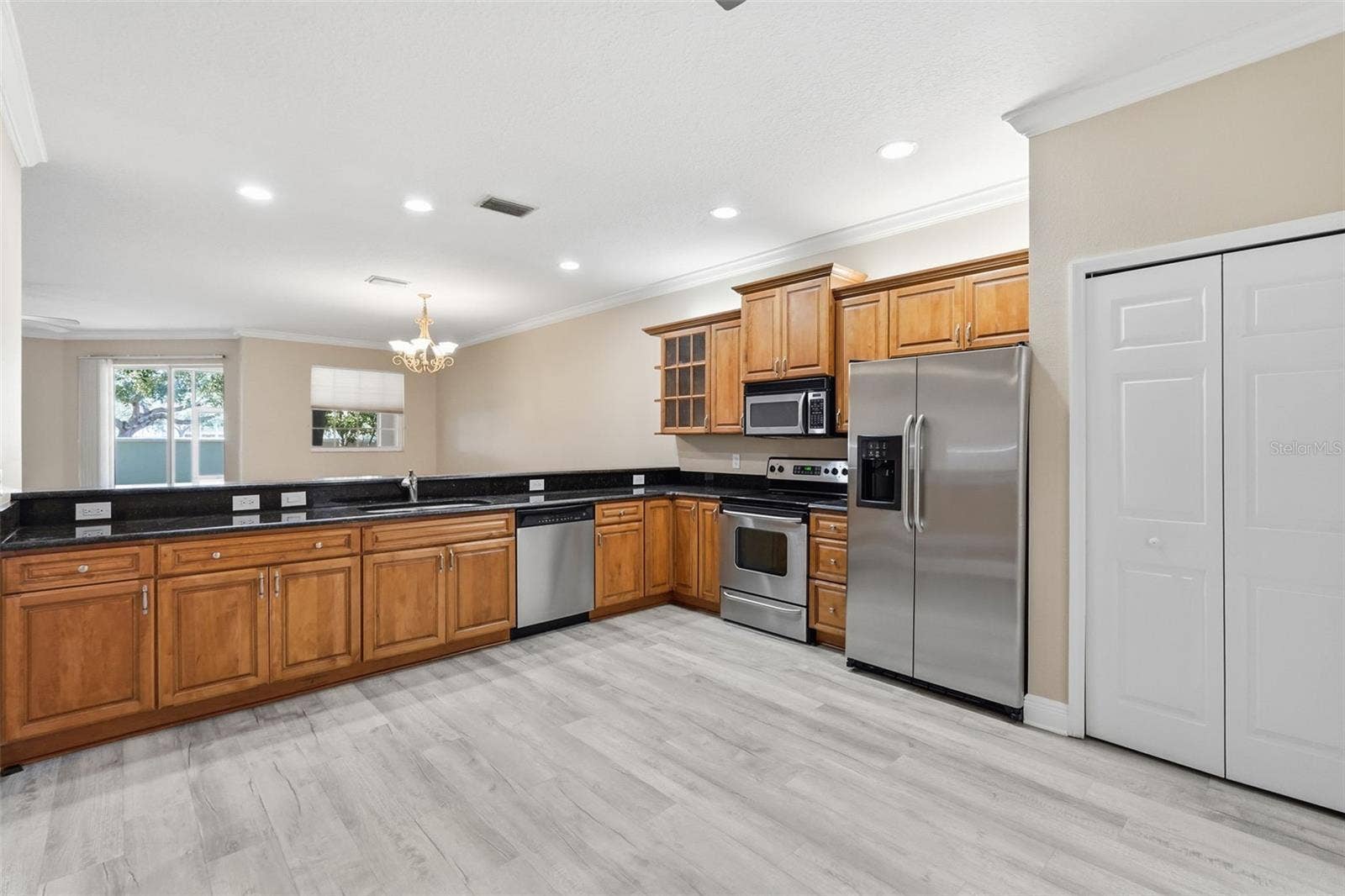 9718 TAYLOR ROSE LANE, Seminole, FL 33777 Room for an island