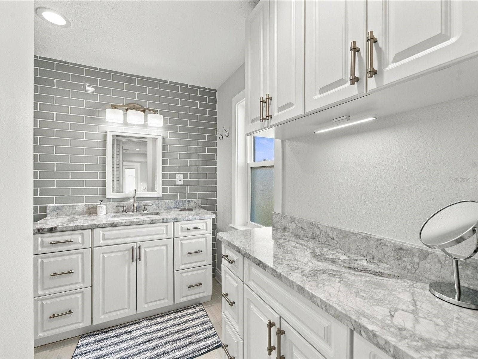 10469 IMPERIAL POINT DRIVE E, Largo, FL 33774 Primary - En Suite